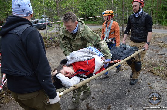 Тяжелое проникающее ранение в брюшную полость.