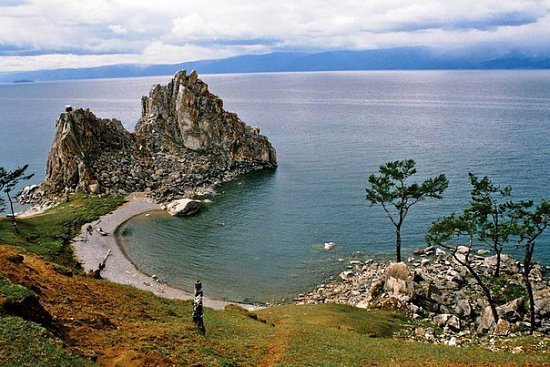Нажмите на изображение для увеличения. 

Название:	7-Шаман-скала-находящаяся-на-о.Ольхон-на-озере-Байкал.jpg 
Просмотров:	1371 
Размер:	82.2 Кб 
ID:	5164